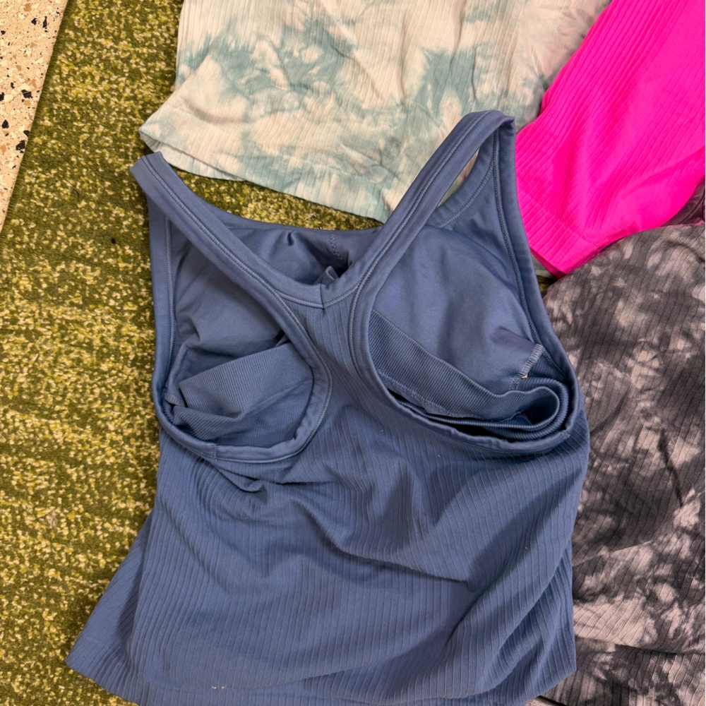 Workout tank bundle - Picture 6 of 6